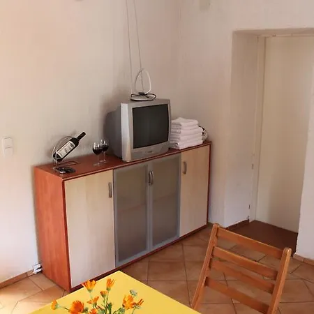 Kamen Apartment Pucisca